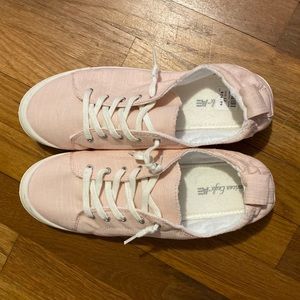 Pink American Eagle shoes